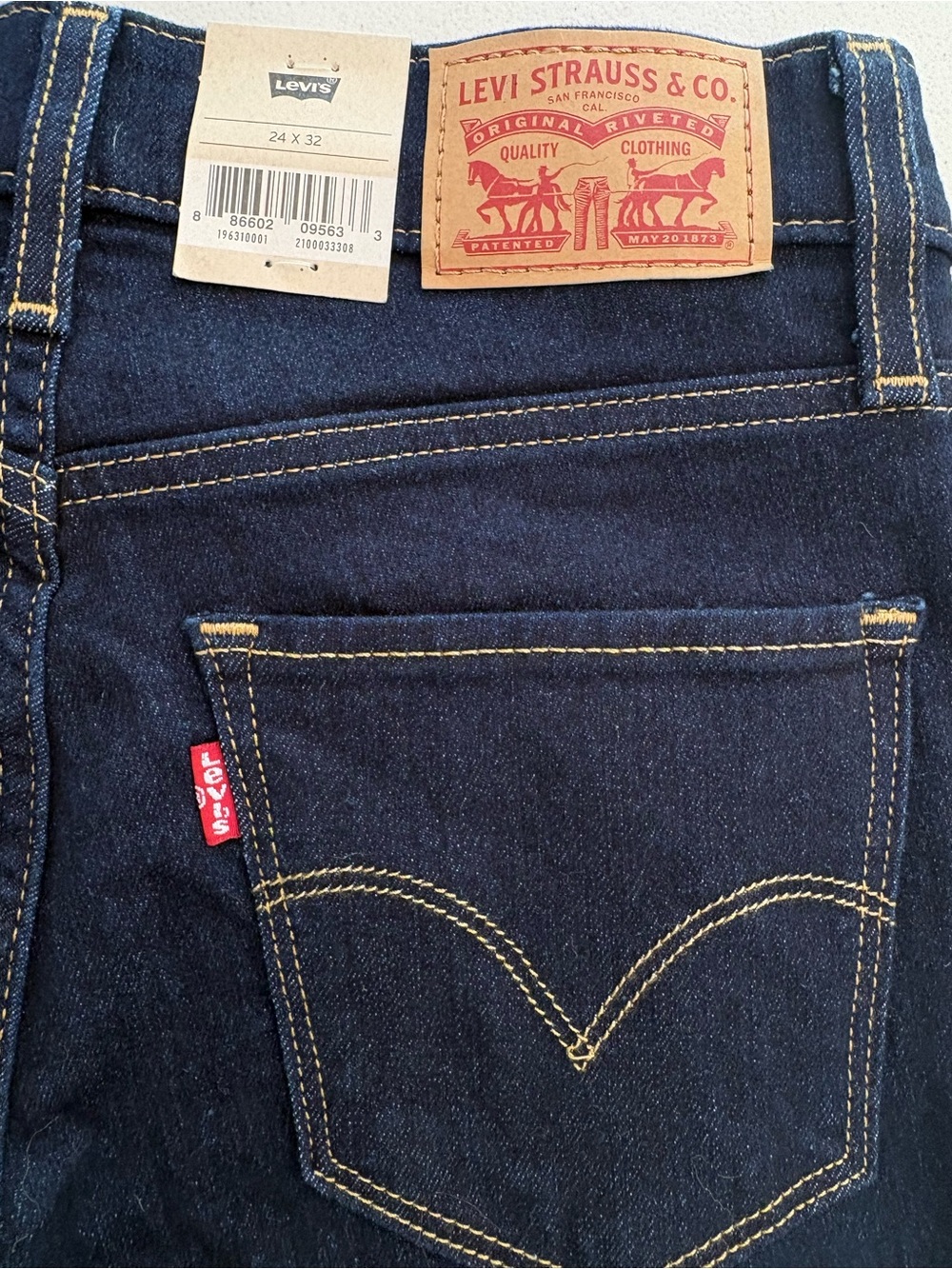 Levi’s 314 Shaping Straight Jeans W24 L32 Slim Straight Size 24 - Picture 8 of 16